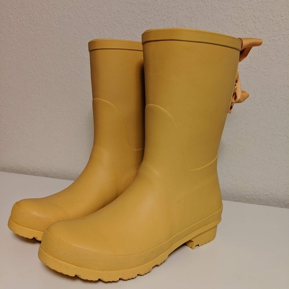 modcloth rain boots